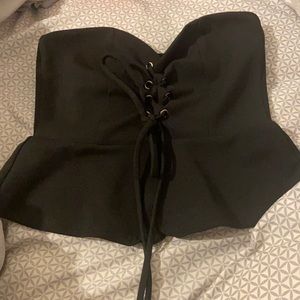 strapless black tube top ruffle bottle crossed tie shirt
